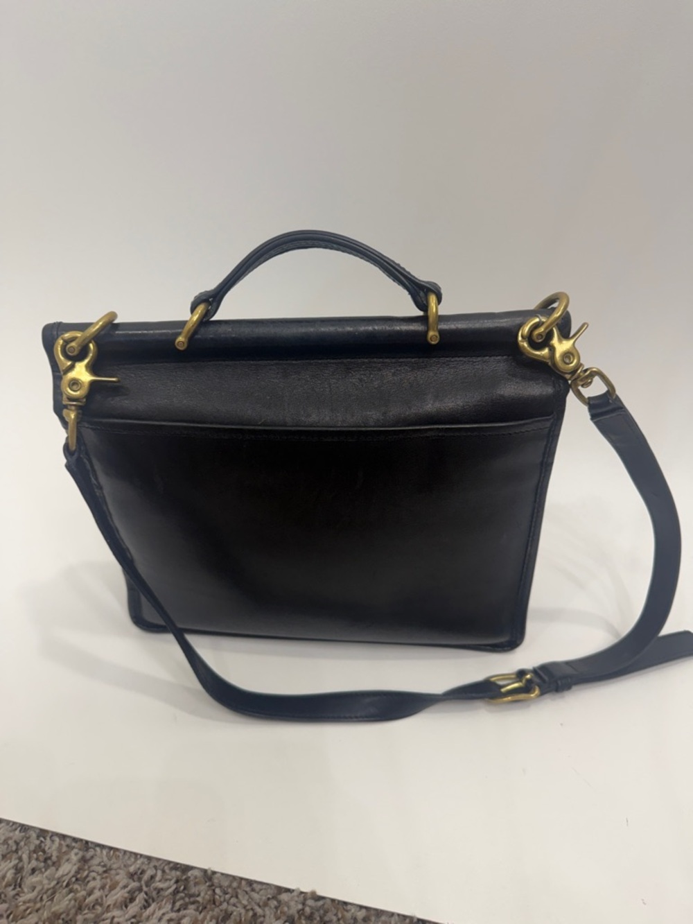 Vintage Coach Willis black shoulder bag. - Picture 3 of 16